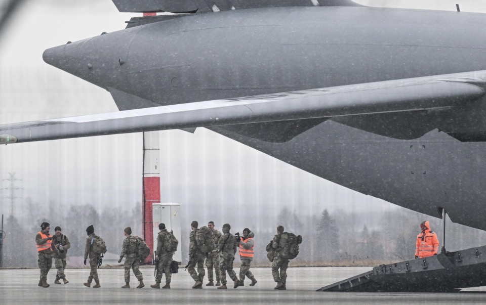 US to deploy additional 5,000 troops to Poland